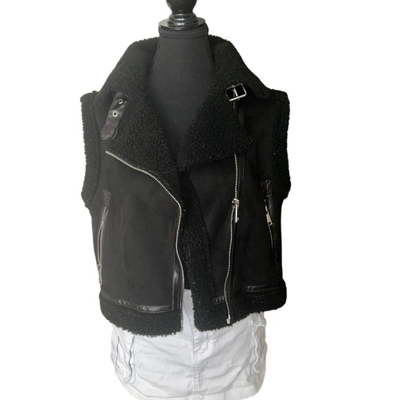 Black Shearling Vest - Picture 1 of 4